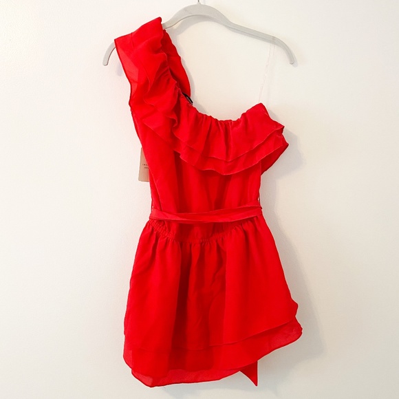 ⭐️ Forever 21 One-Shoulder Top - Picture 5 of 5